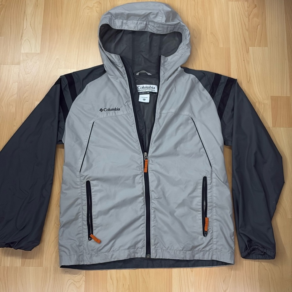 Columbia windbreaker, youth size(18/20)
